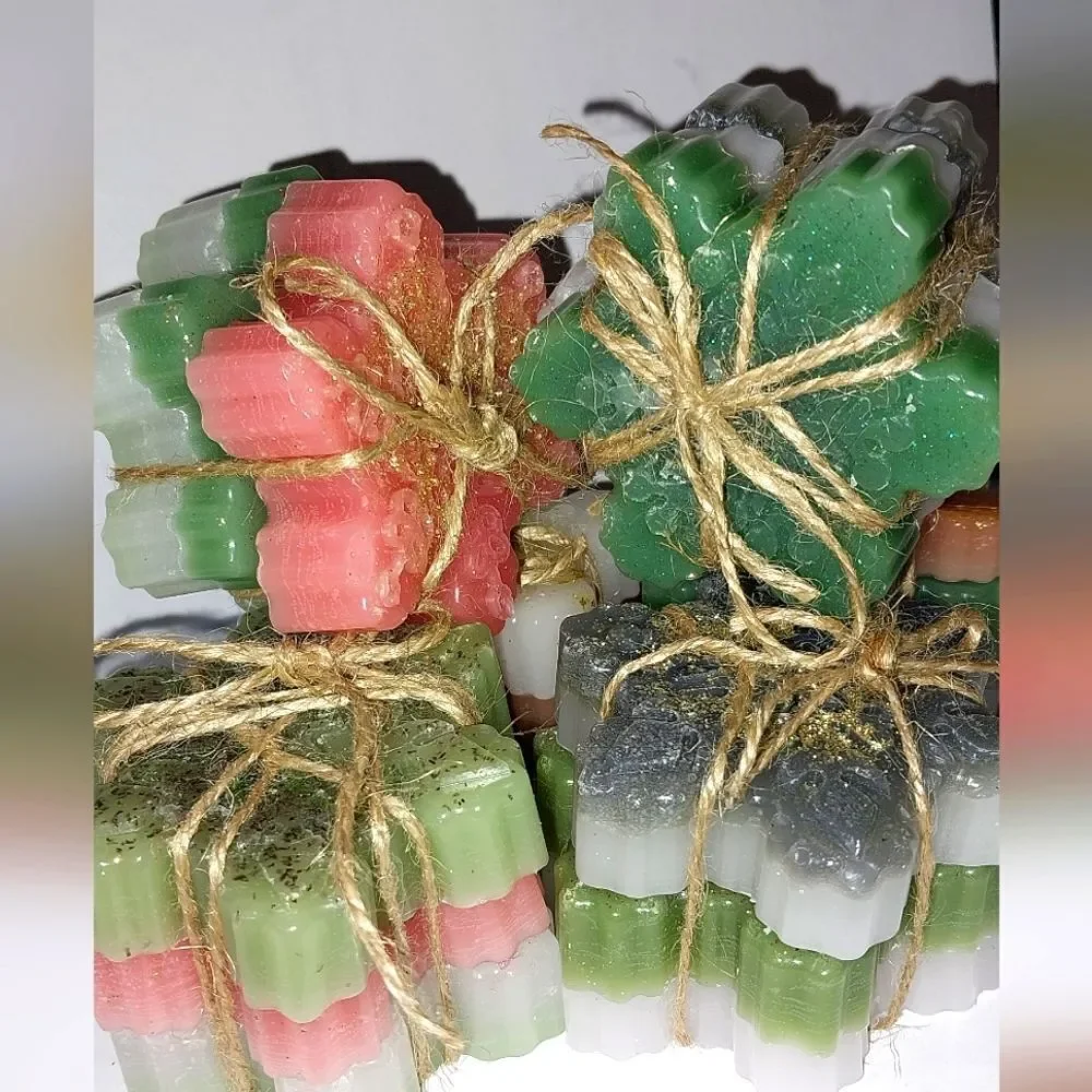 Hand crafted snowflake 3piece waxmelts from our Winter Wonderland collection